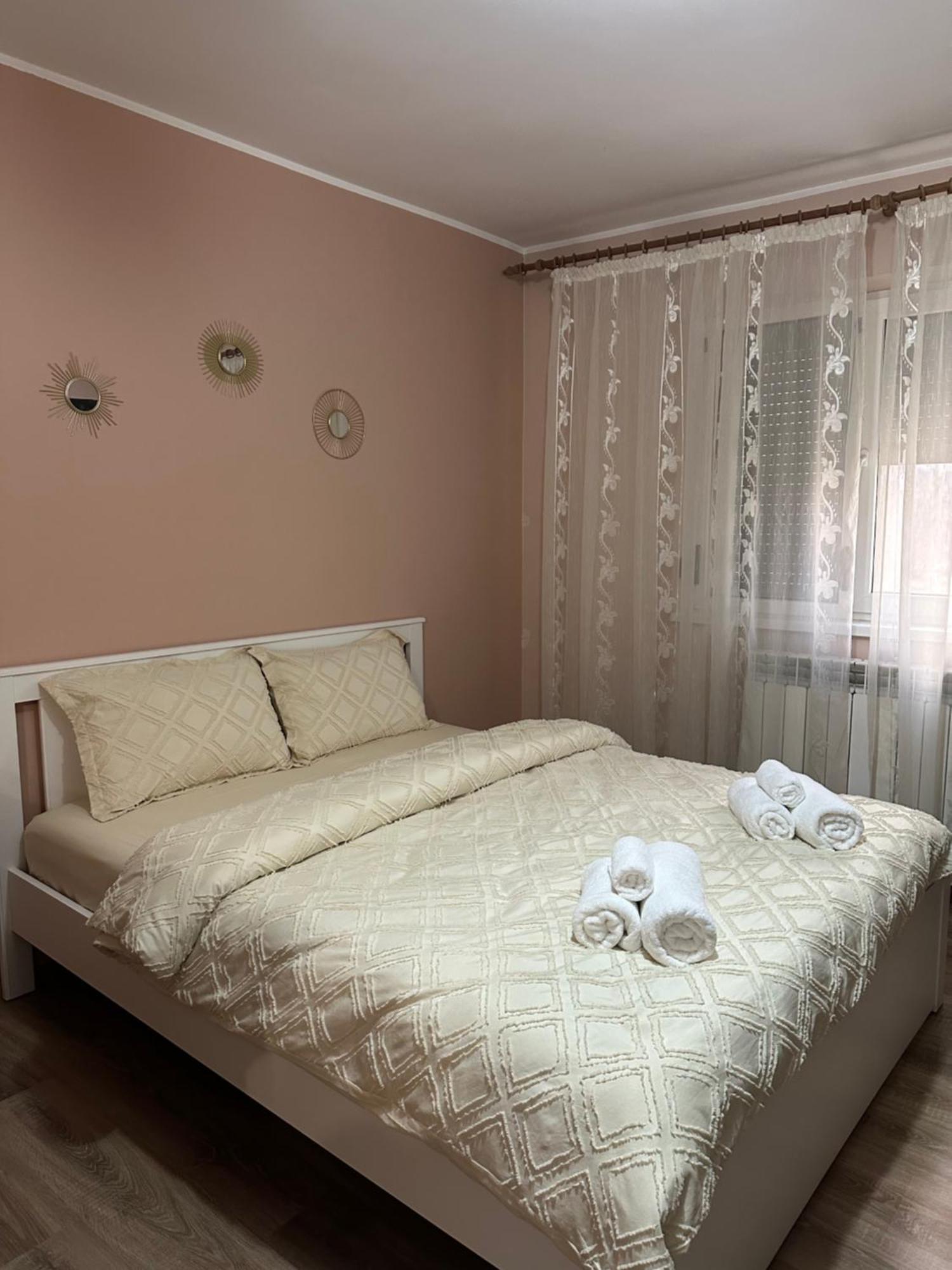 Cozy Apartament Galaţi Eksteriør bilde